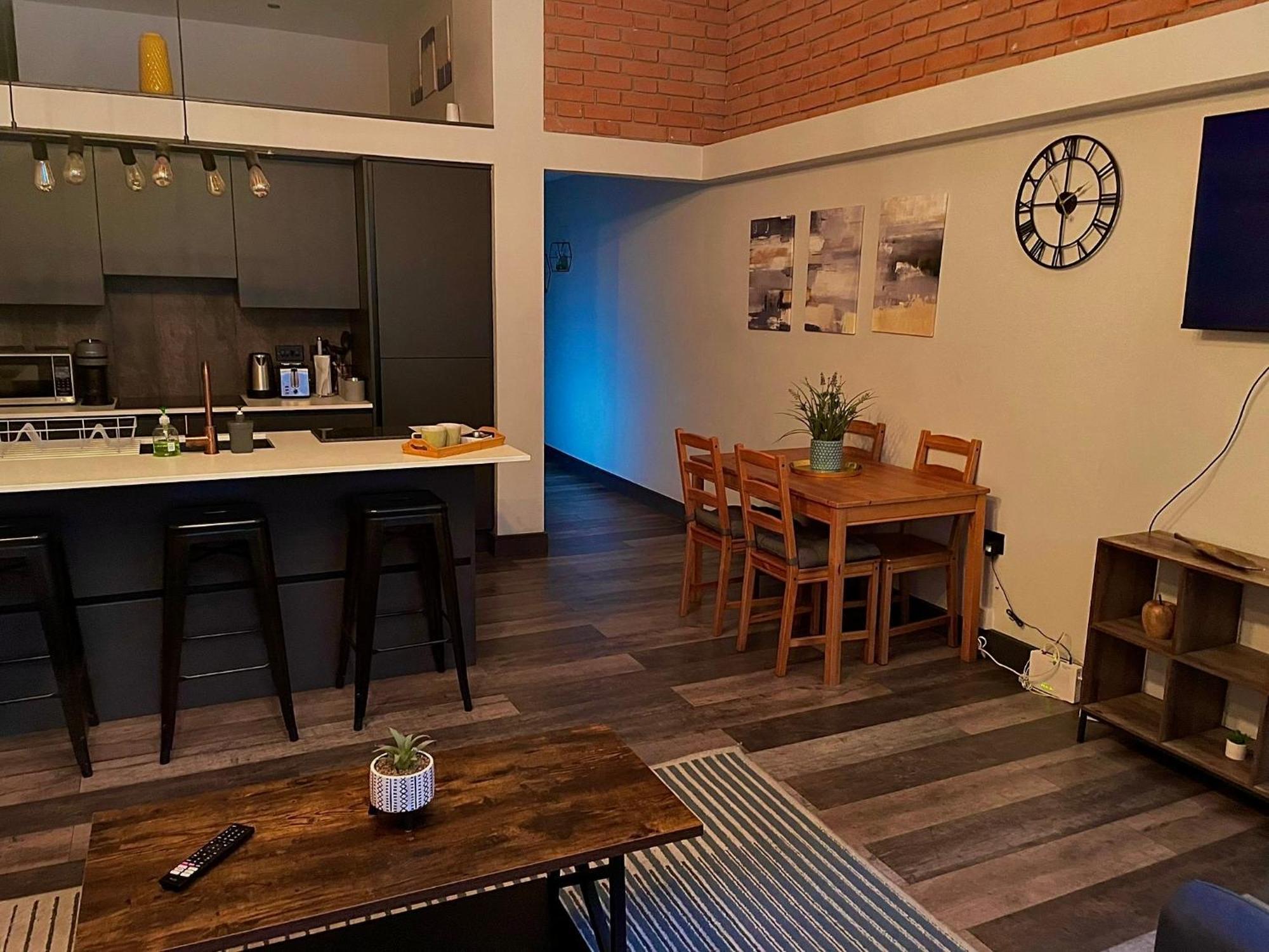 Artistic, Cozy, Stylish, Open Plan, City Centre 1Br Шеффілд Екстер'єр фото