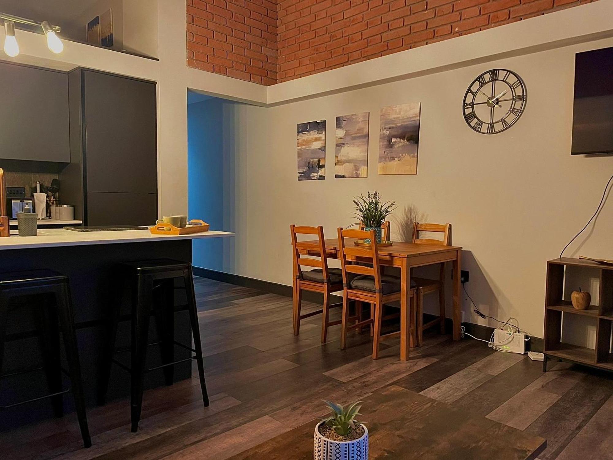 Artistic, Cozy, Stylish, Open Plan, City Centre 1Br Шеффілд Екстер'єр фото